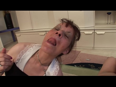 ❤️ Due nonne e un nonno fanno una cosa a tre Video di sesso di qualità al it.pornfuror.ru ️❤