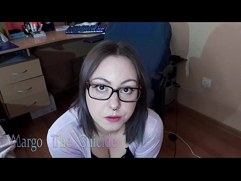 ❤️ Ragazza sexy con gli occhiali succhia il dildo profondamente sulla macchina fotografica Video di sesso di qualità al it.pornfuror.ru ️❤