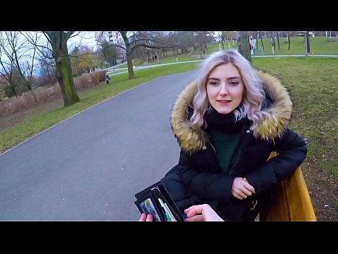 ❤️ Ingoia la sborra calda di uno sconosciuto per soldi - pompino nel parco di Eva Elfie Video di sesso di qualità al it.pornfuror.ru ️❤